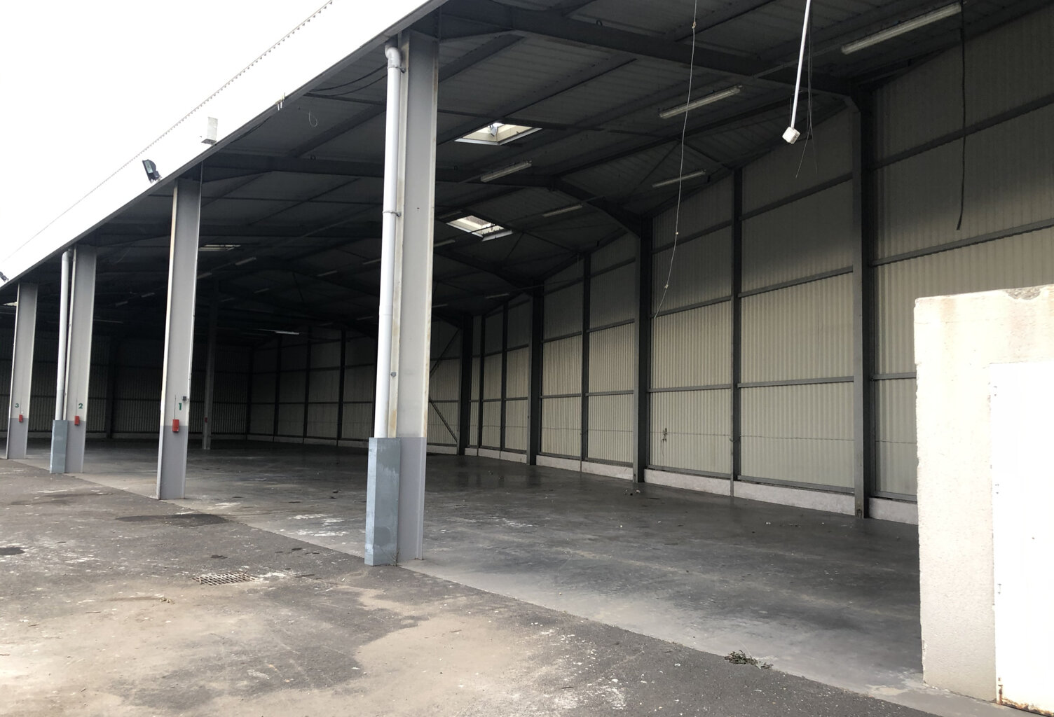 Local commercial — photo 1