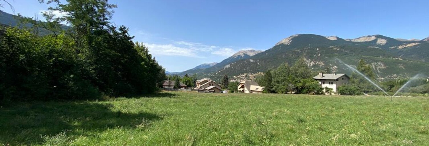 Terrain  590 m² à vendre à Eygliers (05600)