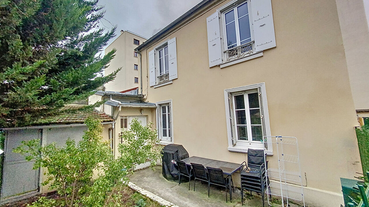 immeuble  pièces  m2 à vendre à Saint-Maur-des-Fossés (94100)