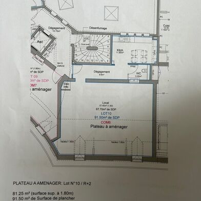 Bureau 1 pièce 92 m²