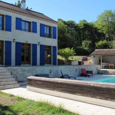 Maison 5 pièces 194 m²