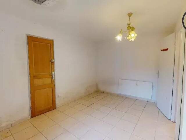 Local commercial/professionnel - Guilhemery — photo du bien
