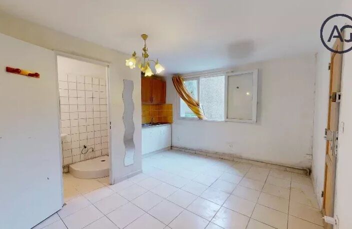Local commercial/professionnel - Guilhemery — photo 2