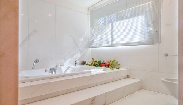 Villa / Maison 12 pièces  à vendre Sanary-sur-Mer 83110