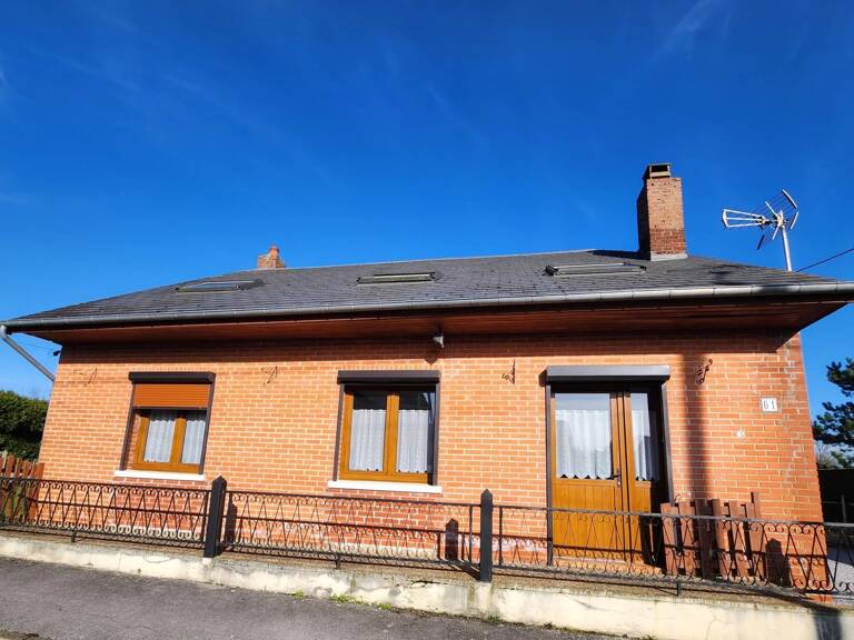 Plain pied individuel avec 2 garages — photo 1