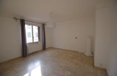 location appartement 860 € CC /mois à proximité de L'Escarène (06440)