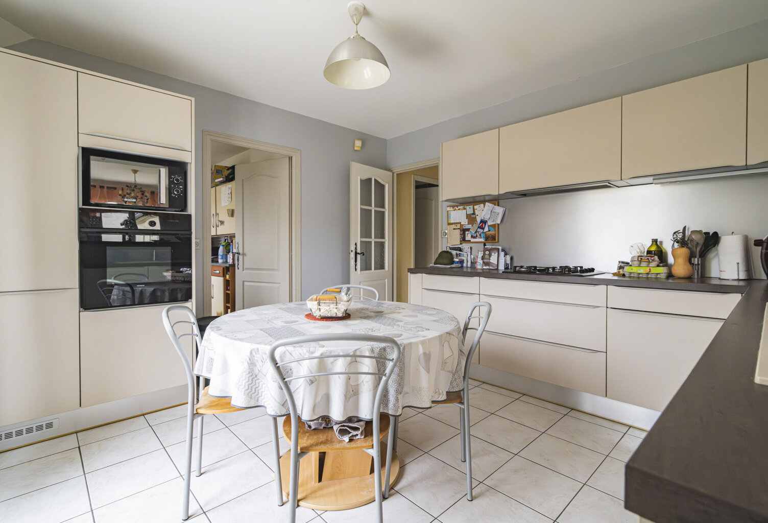 Cernay les Reims, maison moderne confort de plain pied, 5 chambres, jardin et sous sol total — photo 1