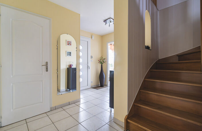 Cernay les Reims, maison moderne confort de plain pied, 5 chambres, jardin et sous sol total — photo 2