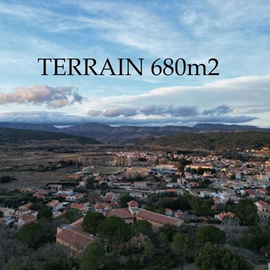 Terrain 680 m²