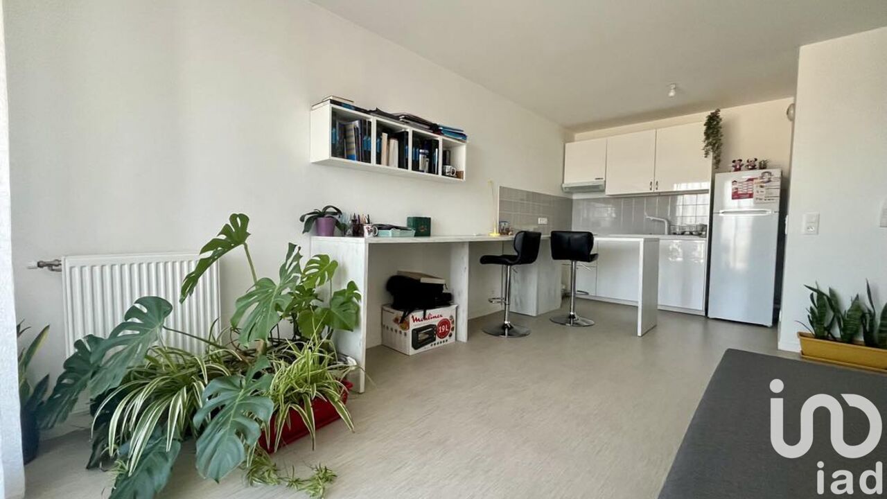 appartement 2 pièces 37 m2 à vendre à Courcouronnes (91080)