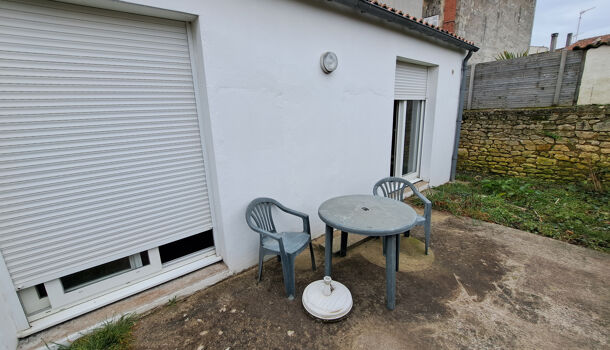 Local commercial 3 pièces  à louer Saintes 17100