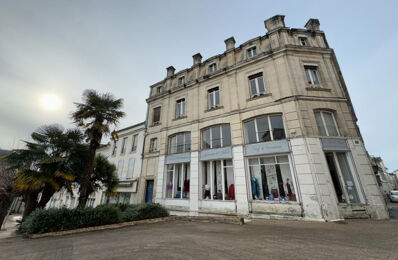 vente immeuble 457 600 € à proximité de Vaux-Rouillac (16170)