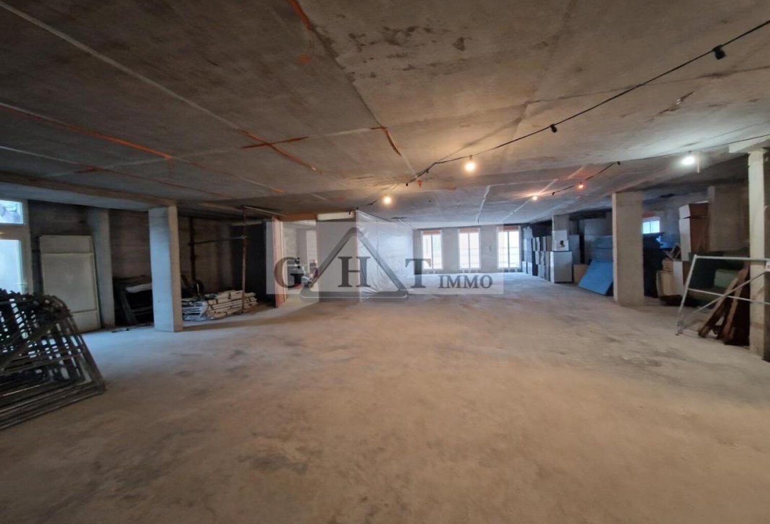 Ensemble immobilier 1780 m² à vendre à DEUIL LA BARRE — photo 1