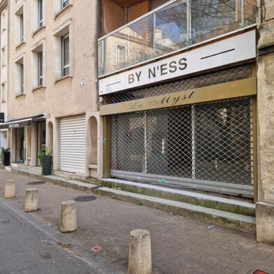 Commerce  638 €