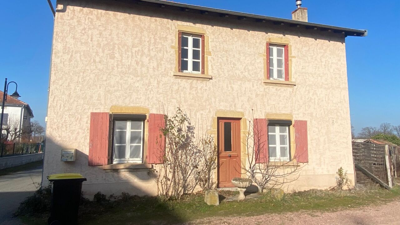 maison 4 pièces 80 m2 à vendre à Pouilly-les-Nonains (42155)