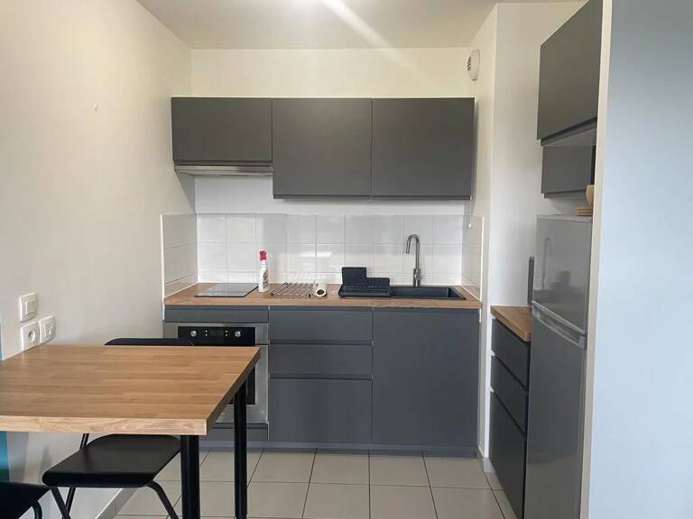 Beau T2 meuble avec parking prive - Saint Jean Villeurbanne — photo 1