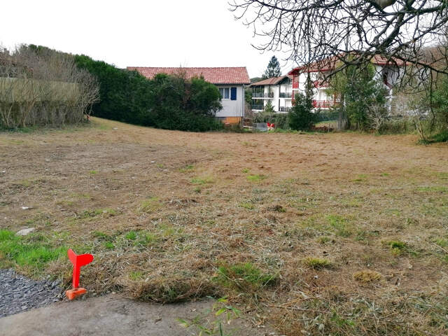 TERRAIN A BATIR HENDAYE PROCHE CENTRE VILLE ET BELCENIA — photo du bien