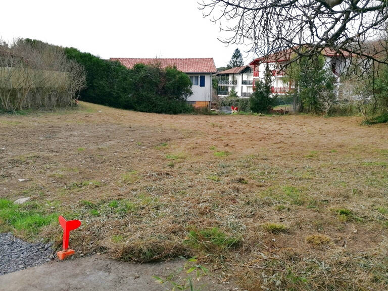 TERRAIN A BATIR HENDAYE PROCHE CENTRE VILLE ET BELCENIA — photo 1