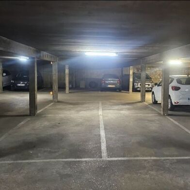 Parking 15 m²