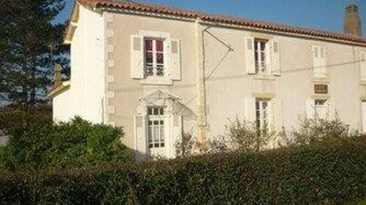 maison 4 pièces 104 m2 à vendre à Puy-de-Serre (85240)