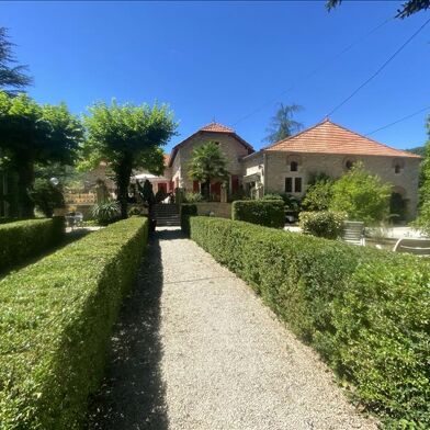 Maison 8 pièces 449400 €