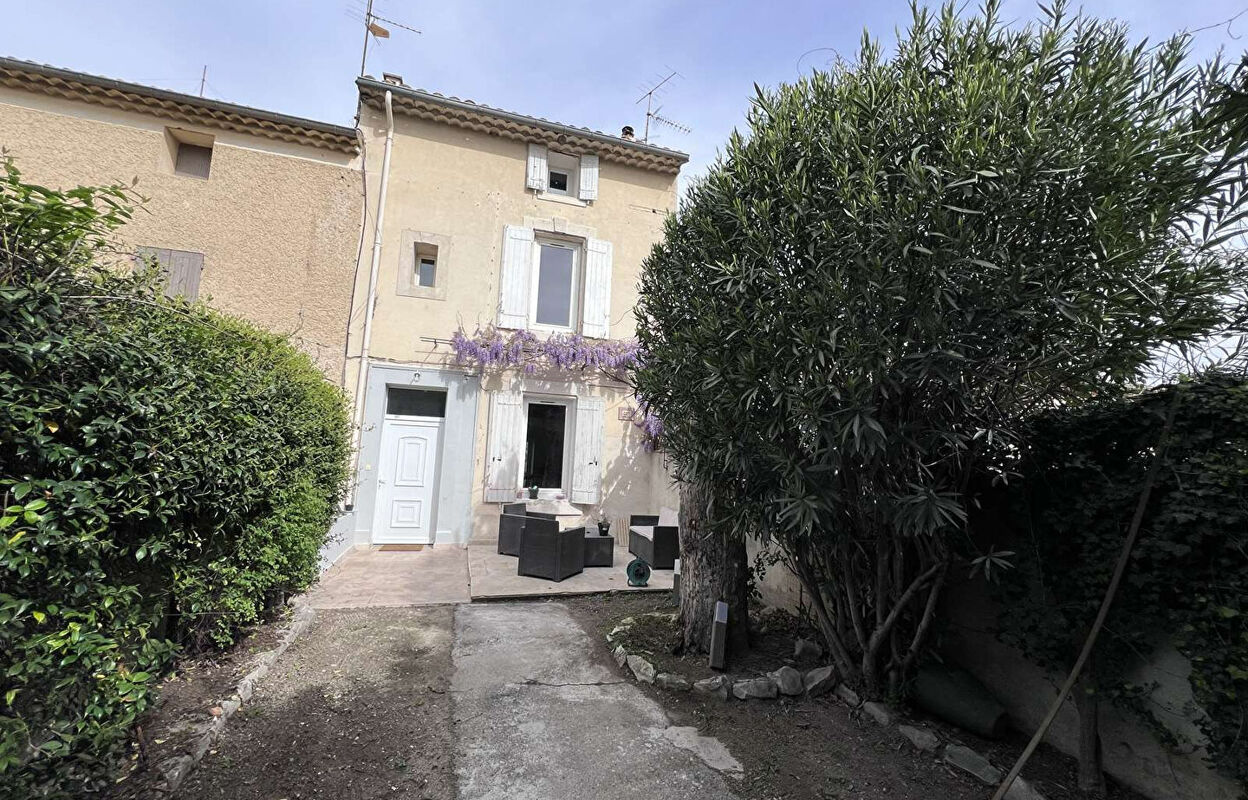 maison 6 pièces 111 m2 à vendre à Saint-Saturnin-Lès-Avignon (84450)