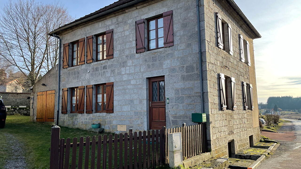 maison 4 pièces 109 m2 à vendre à Saint-Nicolas-des-Biefs (03250)