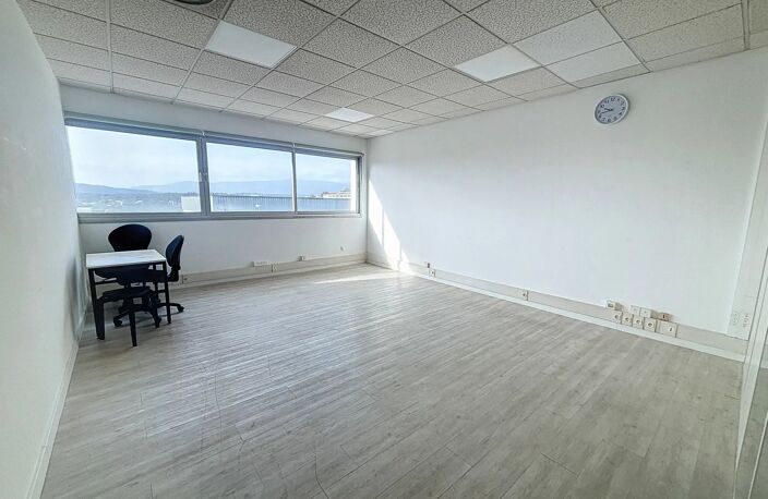 Bureaux à louer — photo 4