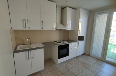 location appartement 620 € CC /mois à proximité de Mallemort (13370)