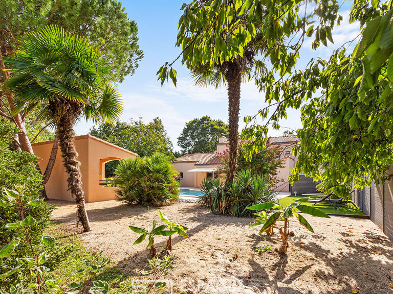 La conviviale : Grande maison familiale au cadre verdoyant — photo 1