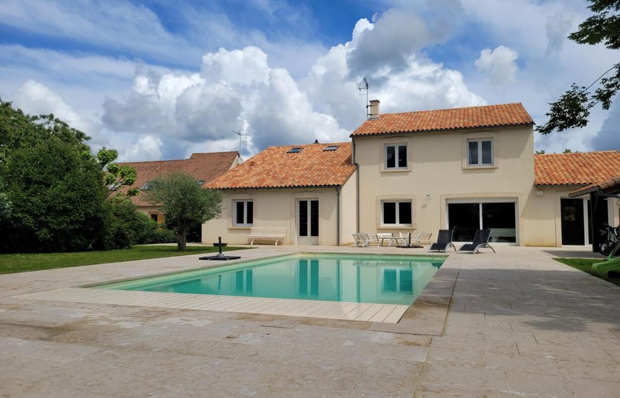 maison 6 pièces 270 m2 à vendre à Poitiers (86000)