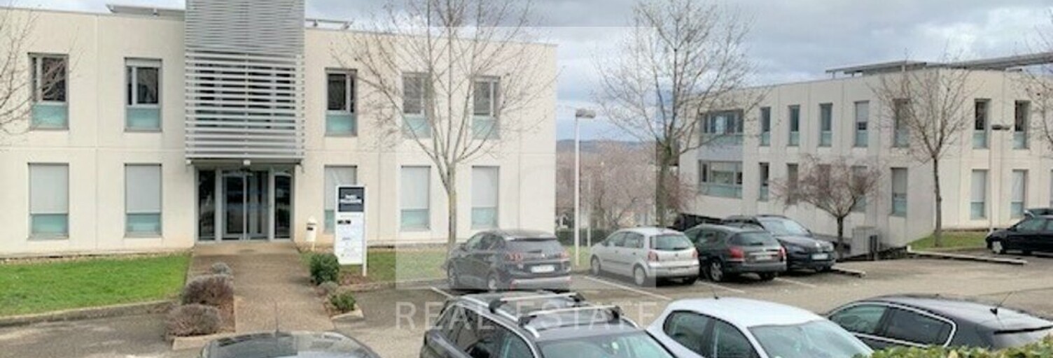 Bureau  472 m² à louer à Limas (69400)