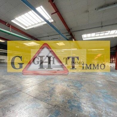 Local industriel 10635 m²