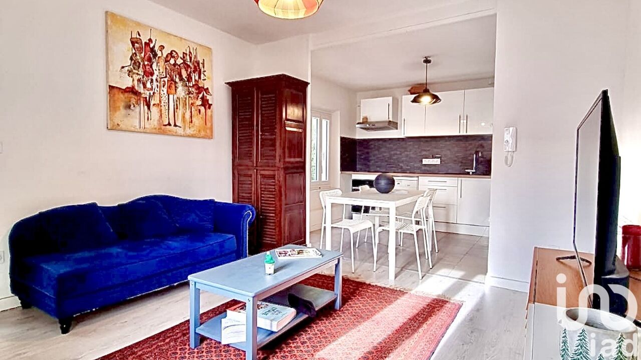appartement 2 pièces 44 m2 à vendre à Carqueiranne (83320)