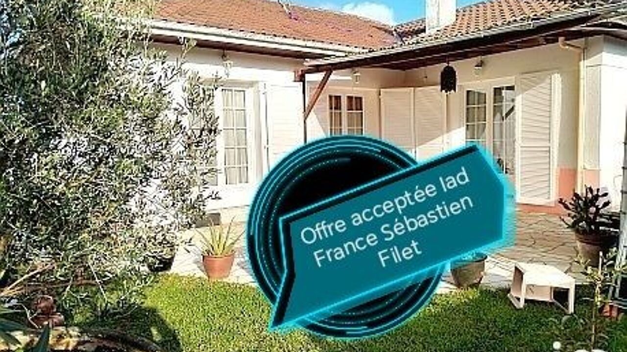 maison 7 pièces 225 m2 à vendre à Mourenx (64150)