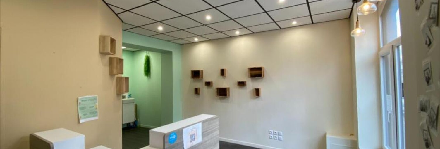 Local industriel 9 Pièces 180 m² à vendre à Pérenchies (59840)