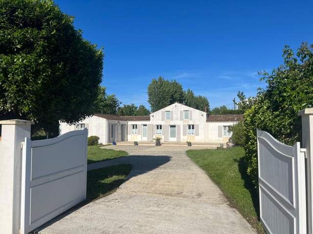 Maison À Vendre — photo du bien