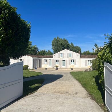 Maison 4 pièces 599000 €