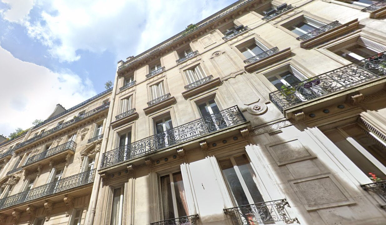 Appartement a louer paris-10e-arrondissement - 7 pièce(s) - 212 m2 - Surfyn