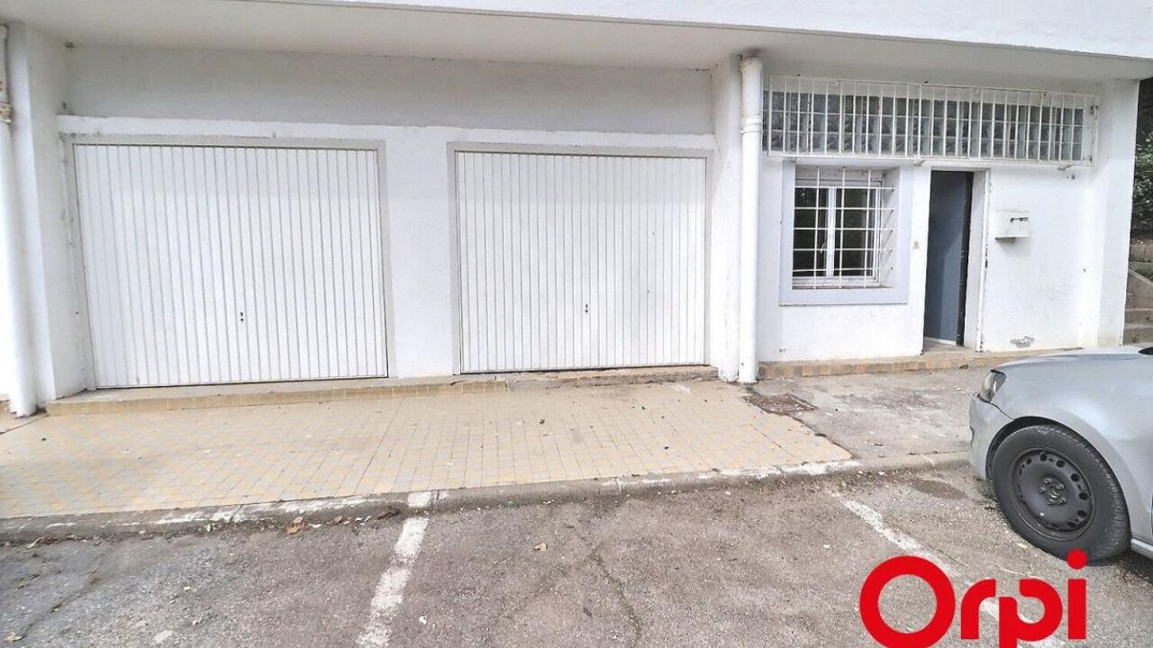 commerce  pièces 186 m2 à vendre à Marseille 15 (13015)