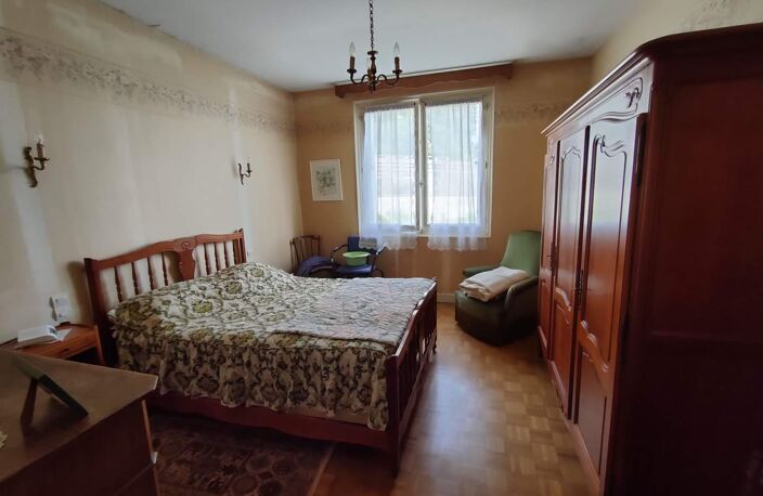 Vente maison 4 pièces 105 m² Sainte-Maure-de-Touraine (37800) — photo 2