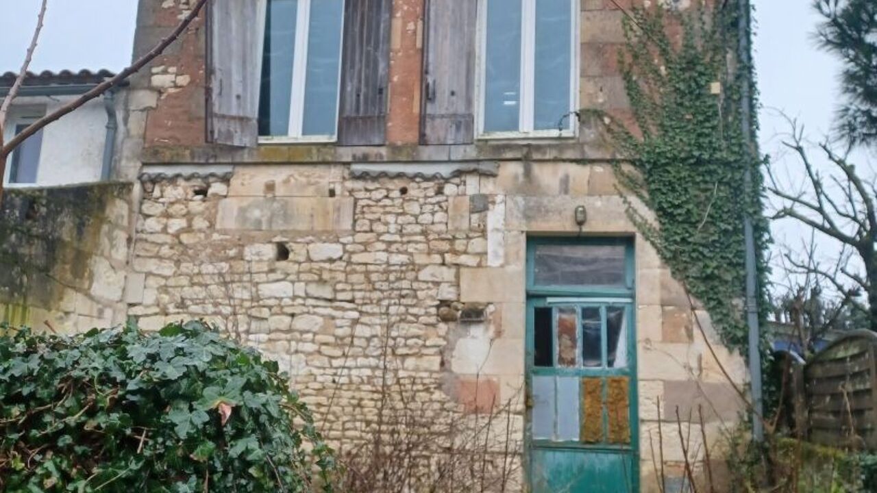 maison 2 pièces 128 m2 à vendre à Saint-Fort-sur-Gironde (17240)