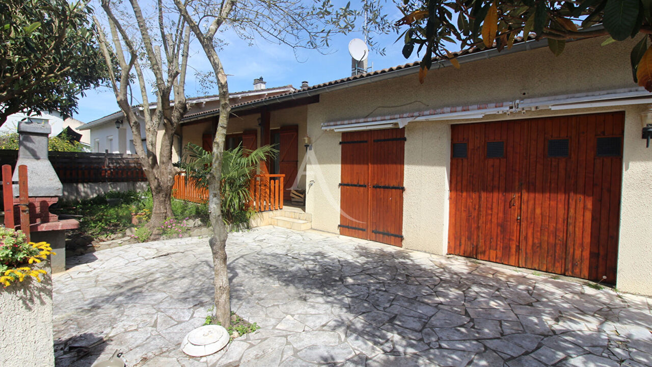 maison 5 pièces 112 m2 à vendre à Castelsarrasin (82100)