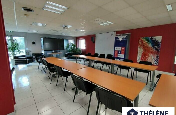 BUREAUX à VENDRE — photo 2