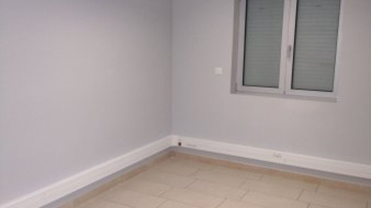 bureau  pièces 13 m2 à louer à Perpignan (66000)