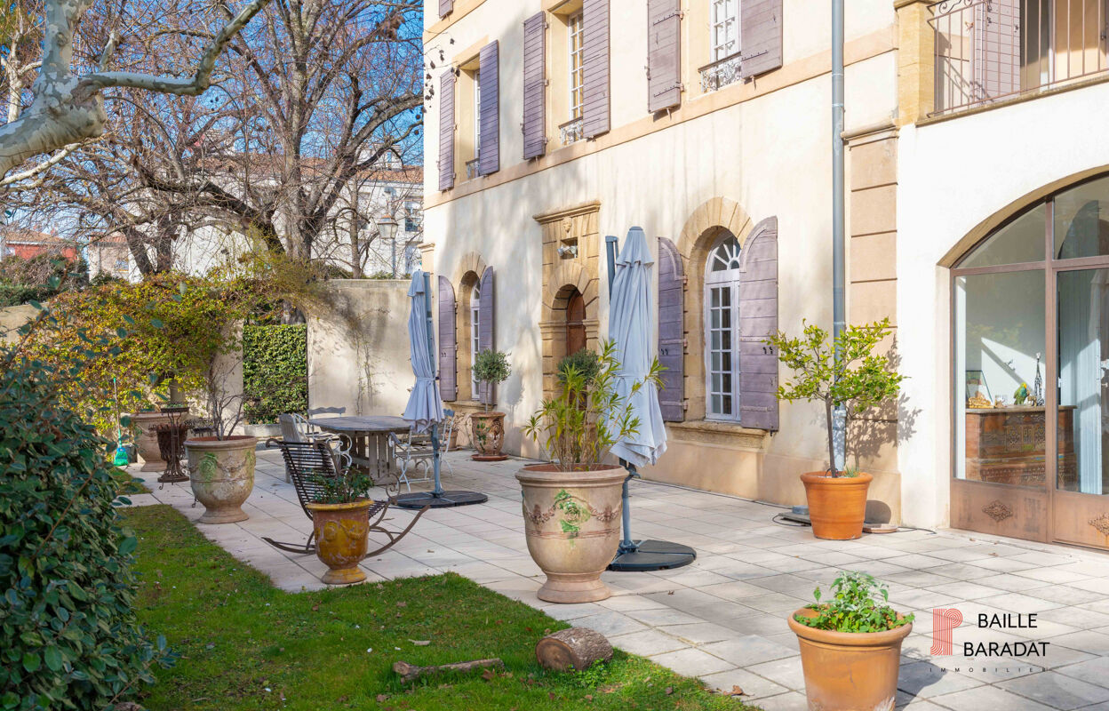 maison 12 pièces 300 m2 à vendre à Aix-en-Provence (13090)