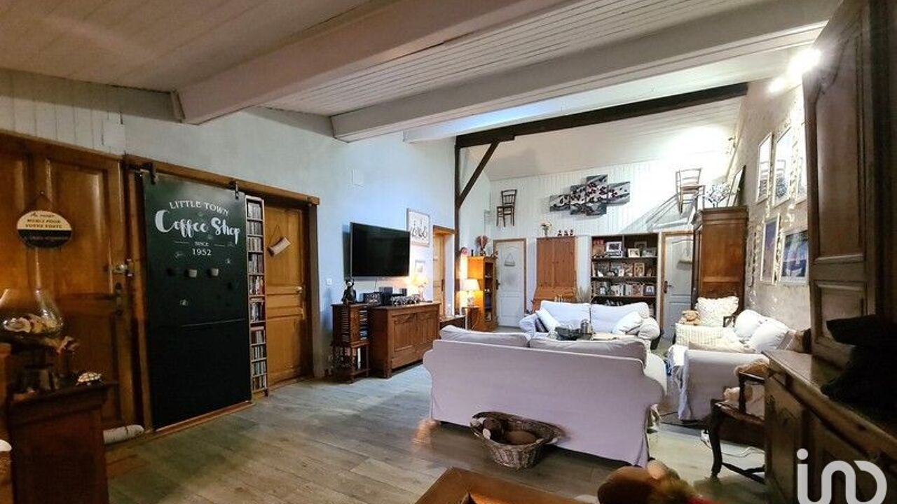 appartement 5 pièces 131 m2 à vendre à Saint-Jean-d'Angély (17400)