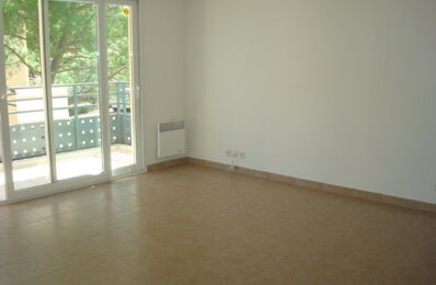 location appartement 810 € CC /mois à proximité de Callas (83830)
