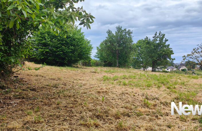 Très beau terrain de plus de 2000 m² sur les hauteurs de DONZENAC — photo 2