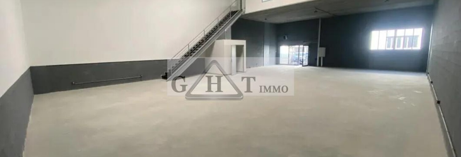 Local industriel  655 m² à louer à Vaux-le-Pénil (77000)